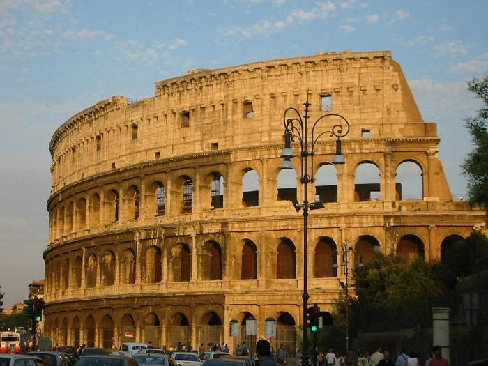 Italyii-01-ローマの気候colosseum-387299_1280.jpg