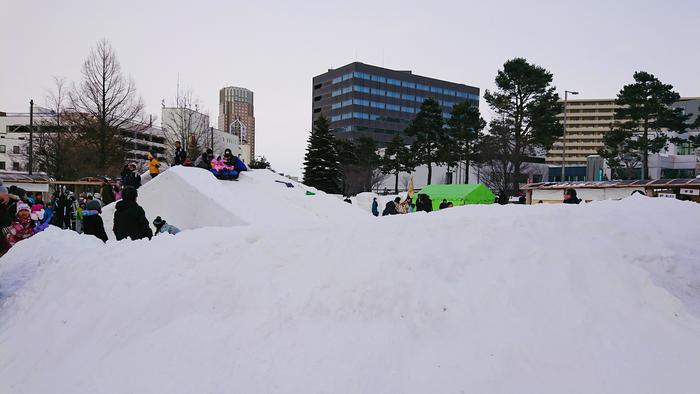 1 滑り台（新札幌冬まつり）.jpg