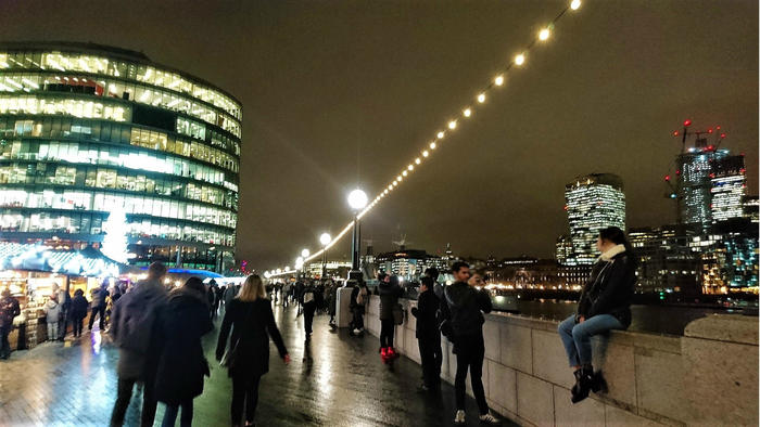 ロンドン、テムズ川河岸の夜景