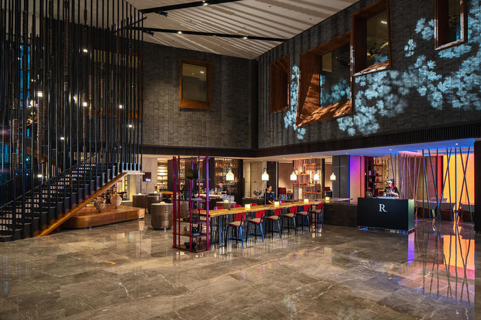 Renaissance Xi'an Hotel - R Bar.jpg