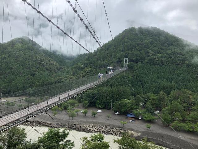 谷瀬の吊り橋横からの眺め
