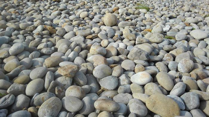 ⑯ホノホシ海岸の石.jpg
