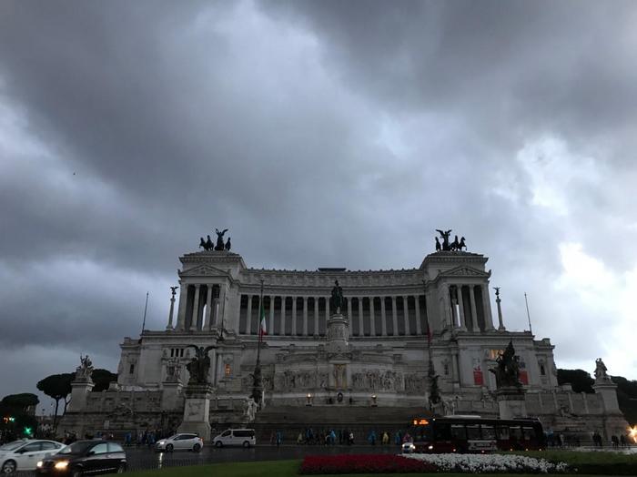 イタリア-ローマ,悪天候-大雨-秋の天気-ゲリラ豪雨-05.jpg