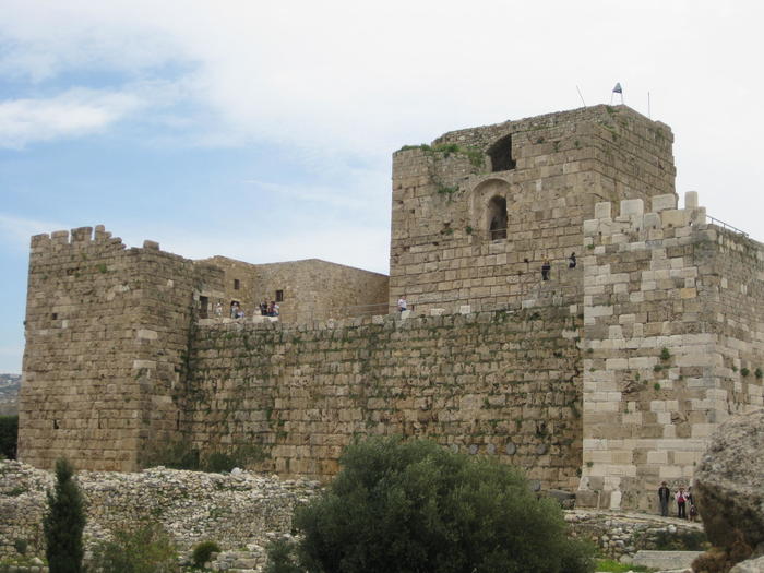 12世紀に十字軍が建造したビブロスの「十字軍の砦」