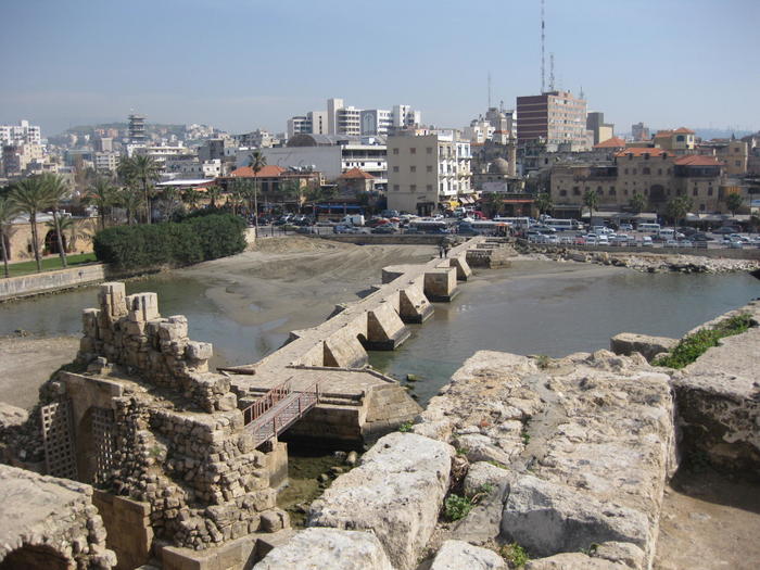 レバノン　「海の要塞」から望む、レバノン南部最大の都市「サイダ」