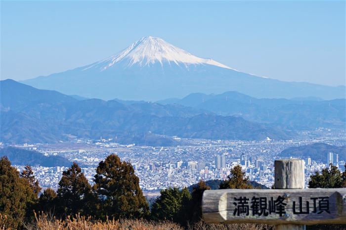 静岡県　満観峰　山頂から見える富士山