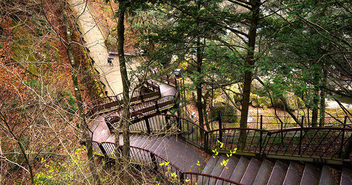 袋田の滝　生瀬滝展望台からの下り階段