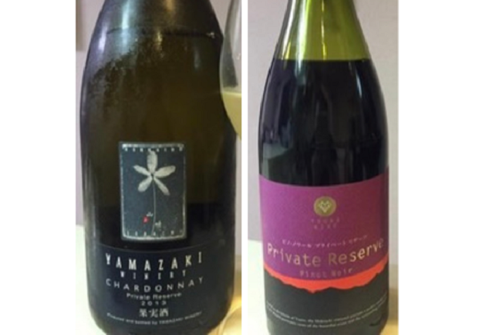 左が北海道、右が宮崎県のワイン
