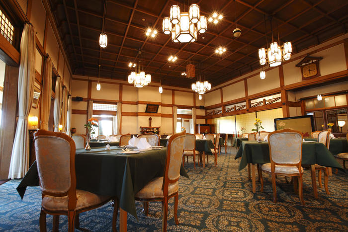 奈良ホテル　本館　メインダイニングルーム「三笠」