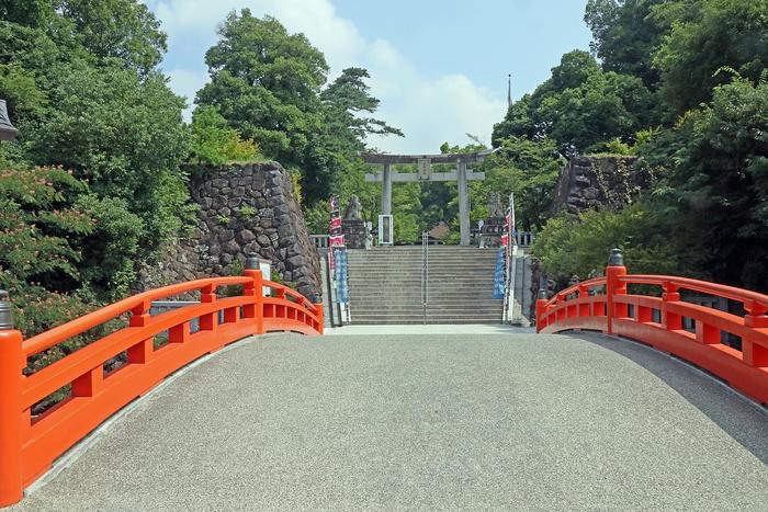 甲府の人気観光スポット 武田神社