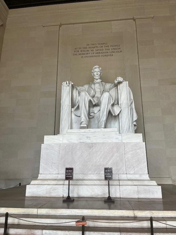 リンカーン大統領の坐像