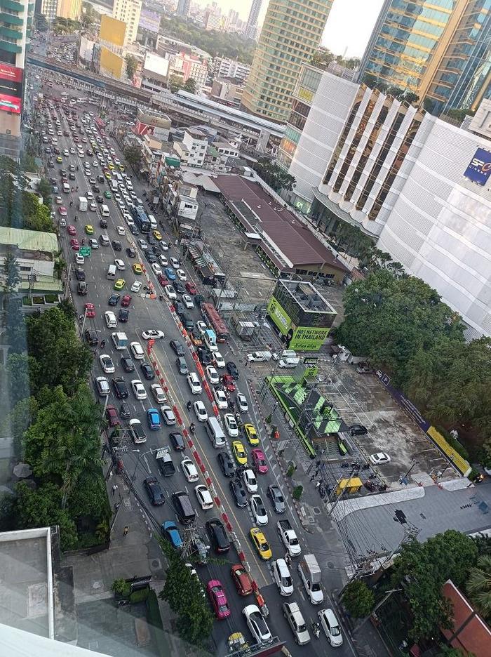 バンコク朝の渋滞