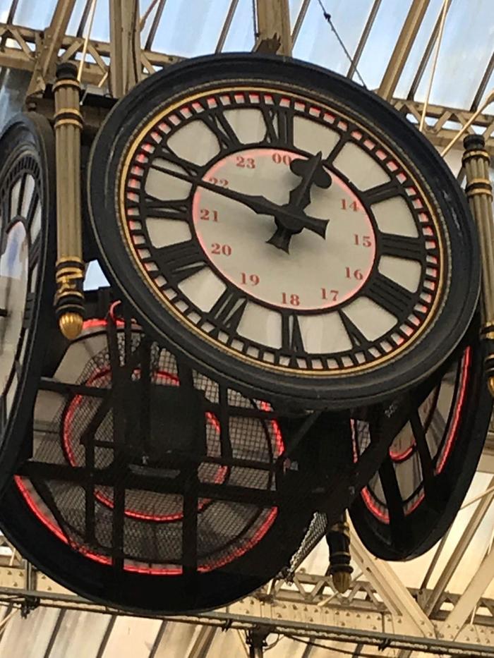 ロンドン、ウォータールー駅の時計