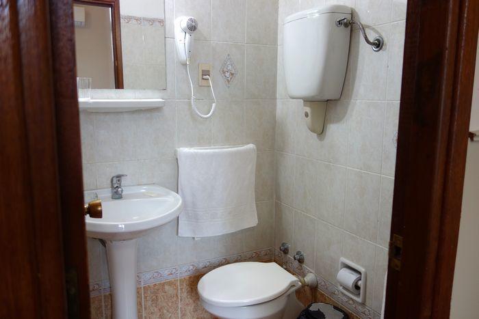 Hotel Palacio（ホテル・パラシオ）シャワー、トイレ