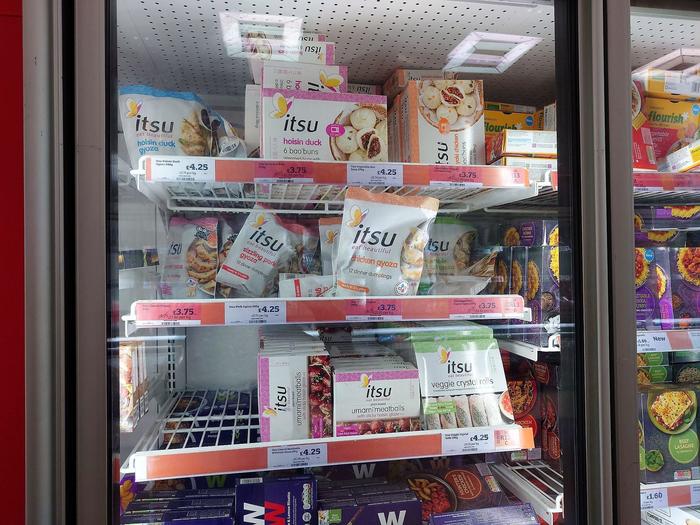 イギリス　スーパーマーケットの冷凍食品