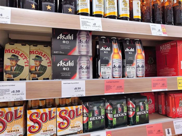 イギリス　スーパーマーケットの日本のビール
