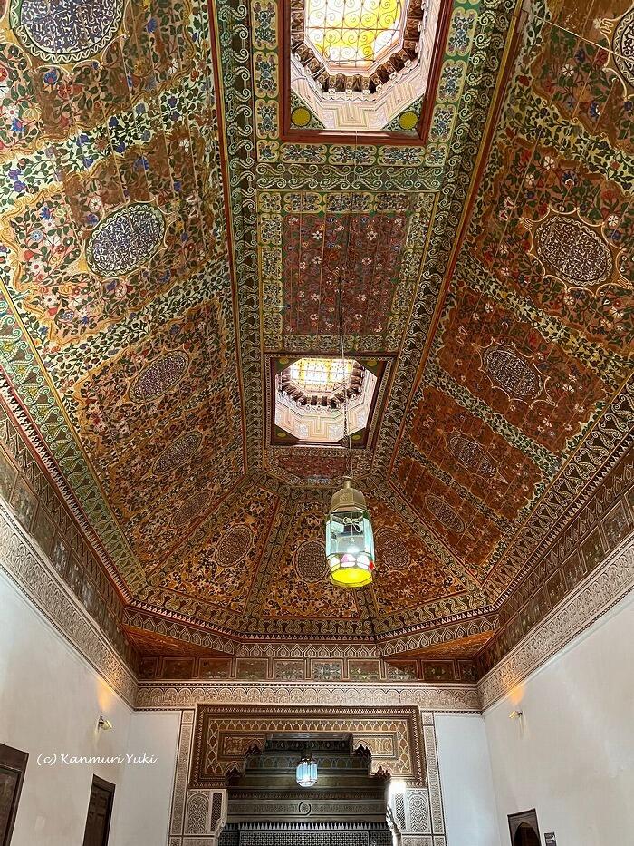 バヒア宮殿一室の天井