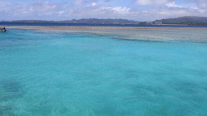 ヒルトン沖縄瀬底リゾート、水納港から見る海
