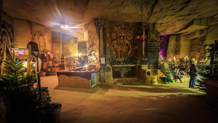 『ベルベット洞窟のクリマスマーケット』
