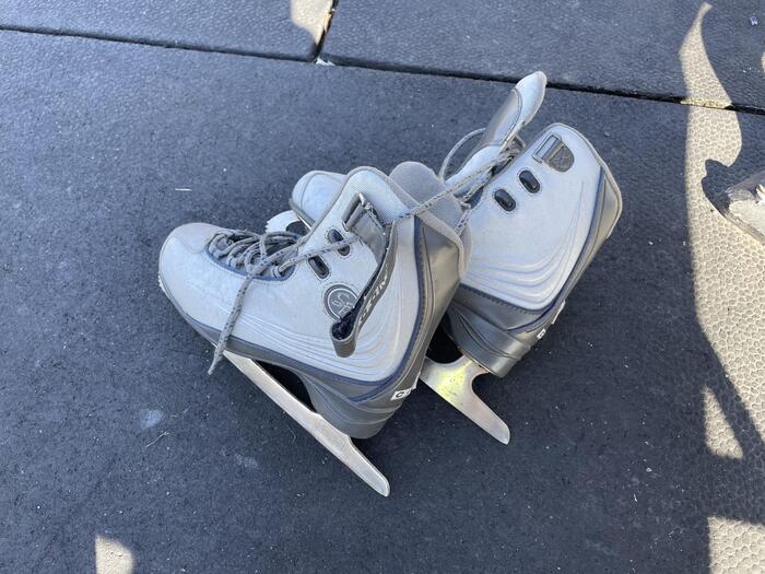 自前のスケート靴