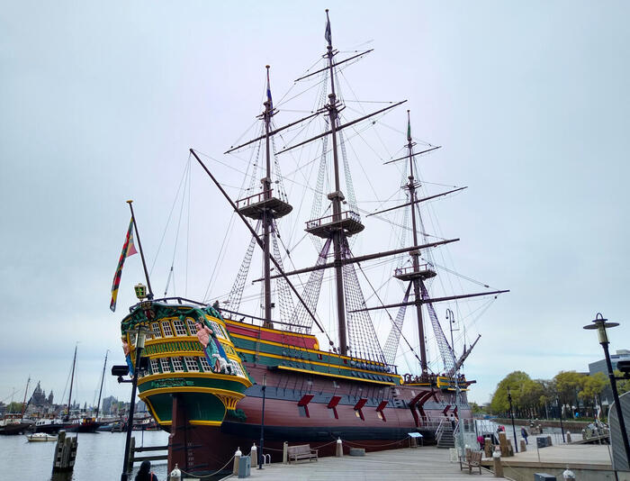 18世紀の貿易船アムステルダム号