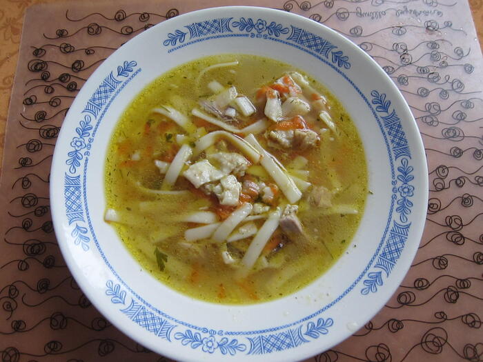 鶏肉のラプシャのスープ куриный суп-лапша