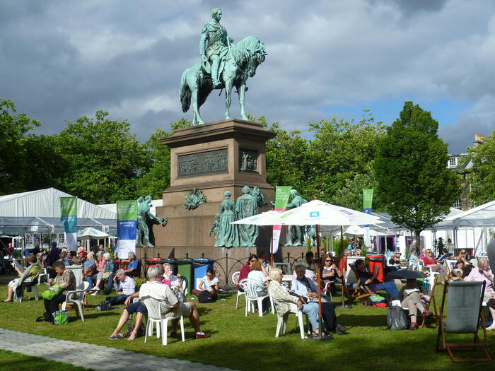 エジンバラ国際ブックフェスティバル　(Edinburgh International Book Festival)