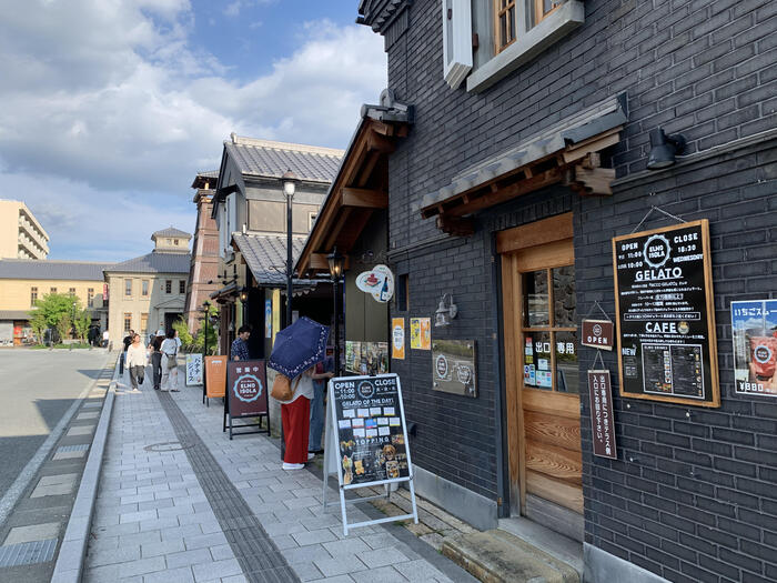 甲州夢小路の建物