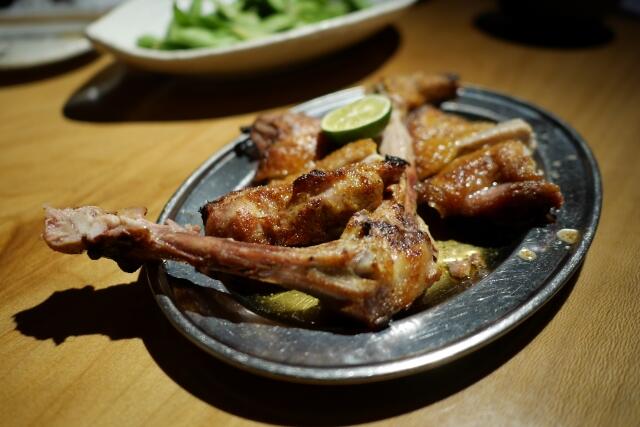 阿波尾鶏の骨付きもも肉