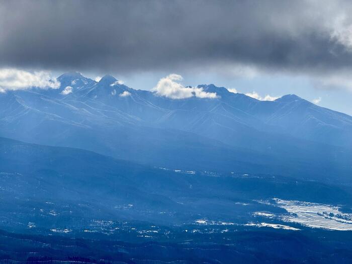 霧ヶ峰（車山)登山道から見た八ヶ岳