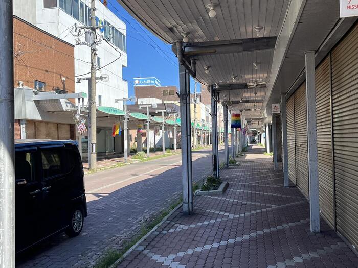 駅前の商店街