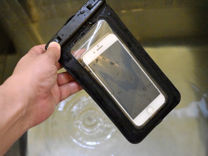 スマホ防水ケース
