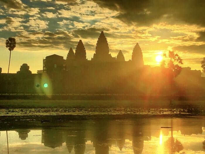 アンコールワットの朝日