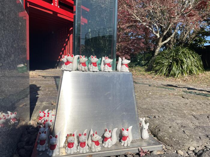 小さなきつねの置物