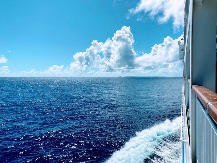 おがさわら丸デッキからの眺め