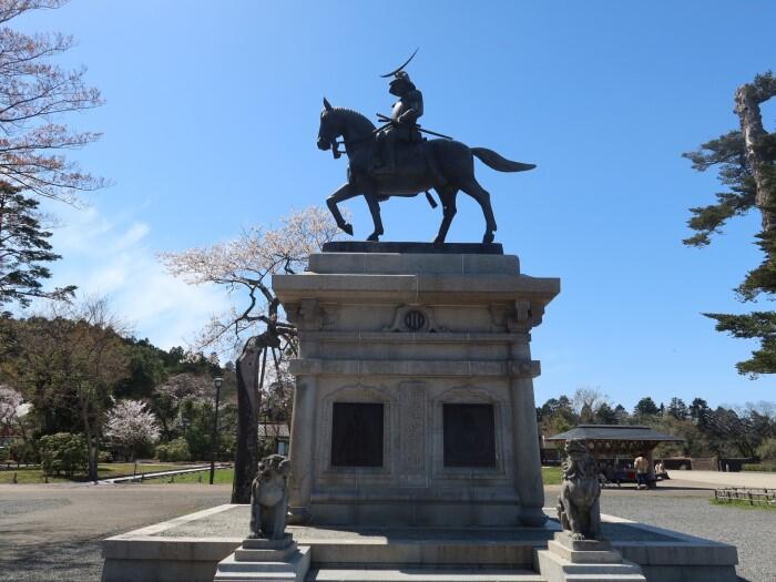 仙台城跡地の伊達政宗像