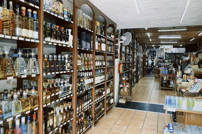 EL BÚHO TEQUILASの店内