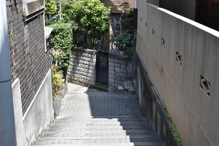 神楽坂 料亭街へ続く石畳の階段