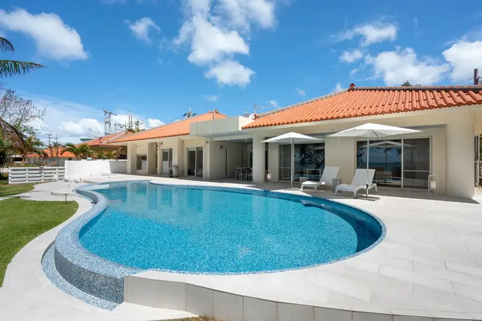 ocean　front villa ishigakijima III 1.webp