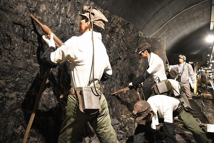 リアルな採炭現場の雰囲気