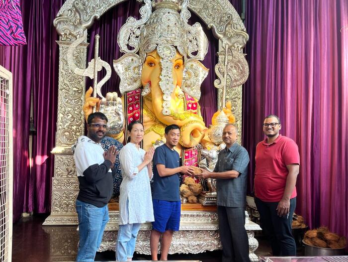 儀式でもよく使われるココナッツは、相手に敬意を表すときに贈られます