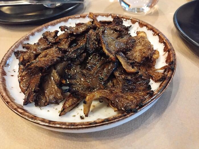 見た目は地味だけど絶品のキノコのソテー