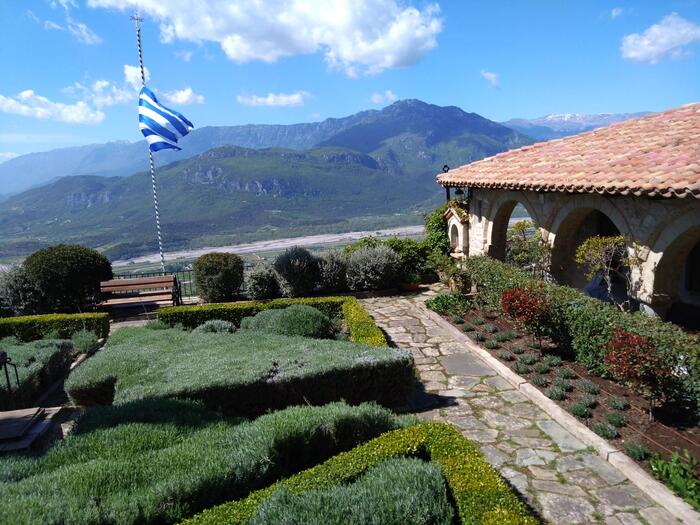 階段なしでアクセスできるアギオス・ステファノスなら、体力に自信がない方でもOK！