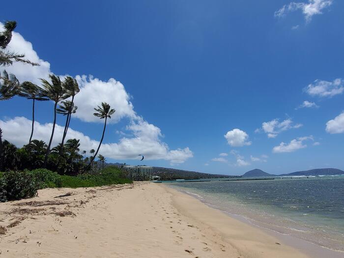 のんびり過ごすのにぴったりなカハラ・ビーチ