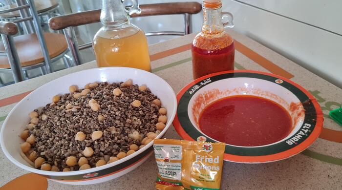 ＜トマトソースをかける前の状態＞