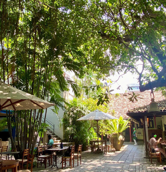 ベアフット・ガーデンカフェ