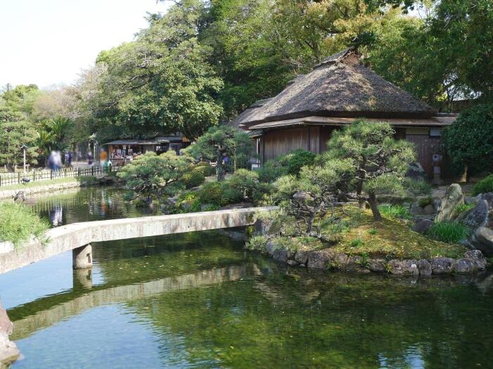 石橋も往時の姿を留めている