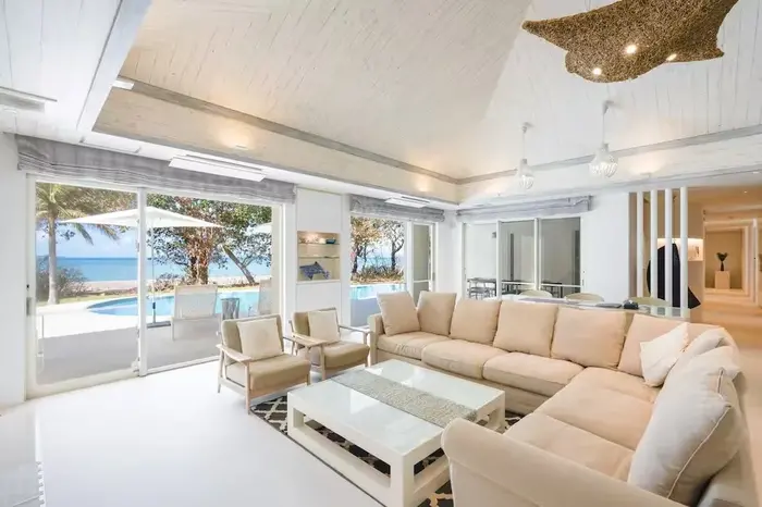 ocean front villa ishigakijima III 2.webp