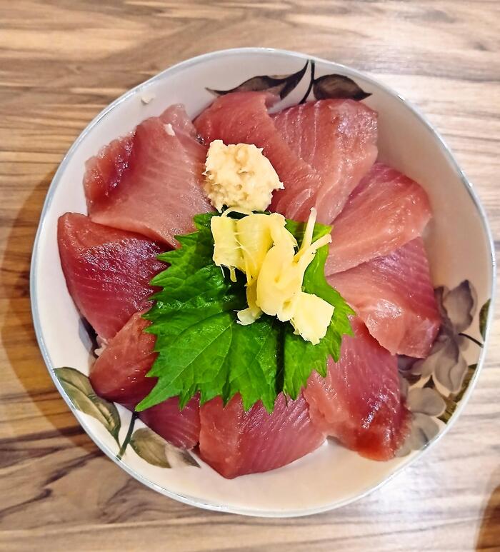 いつでも味わえるマグロ丼「鮪魚丼」