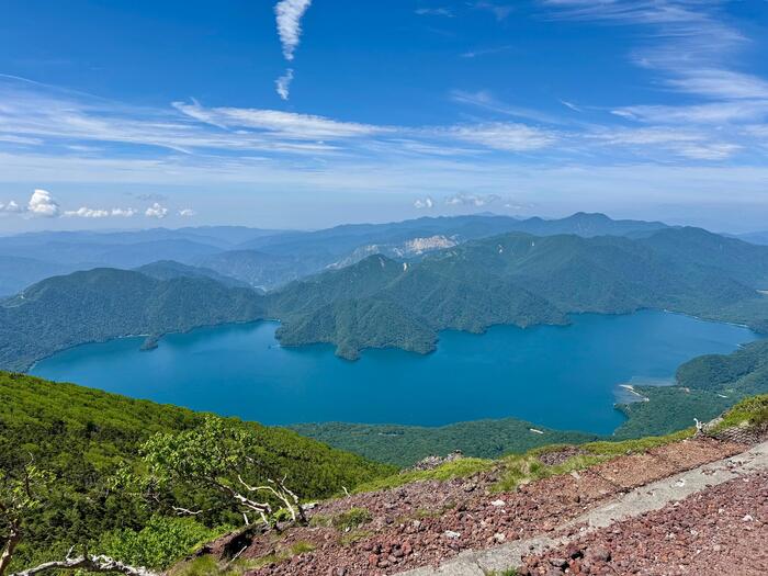 男体山　山頂　中禅寺湖